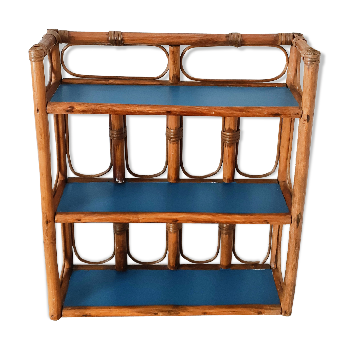 Etagère en rotin bleue