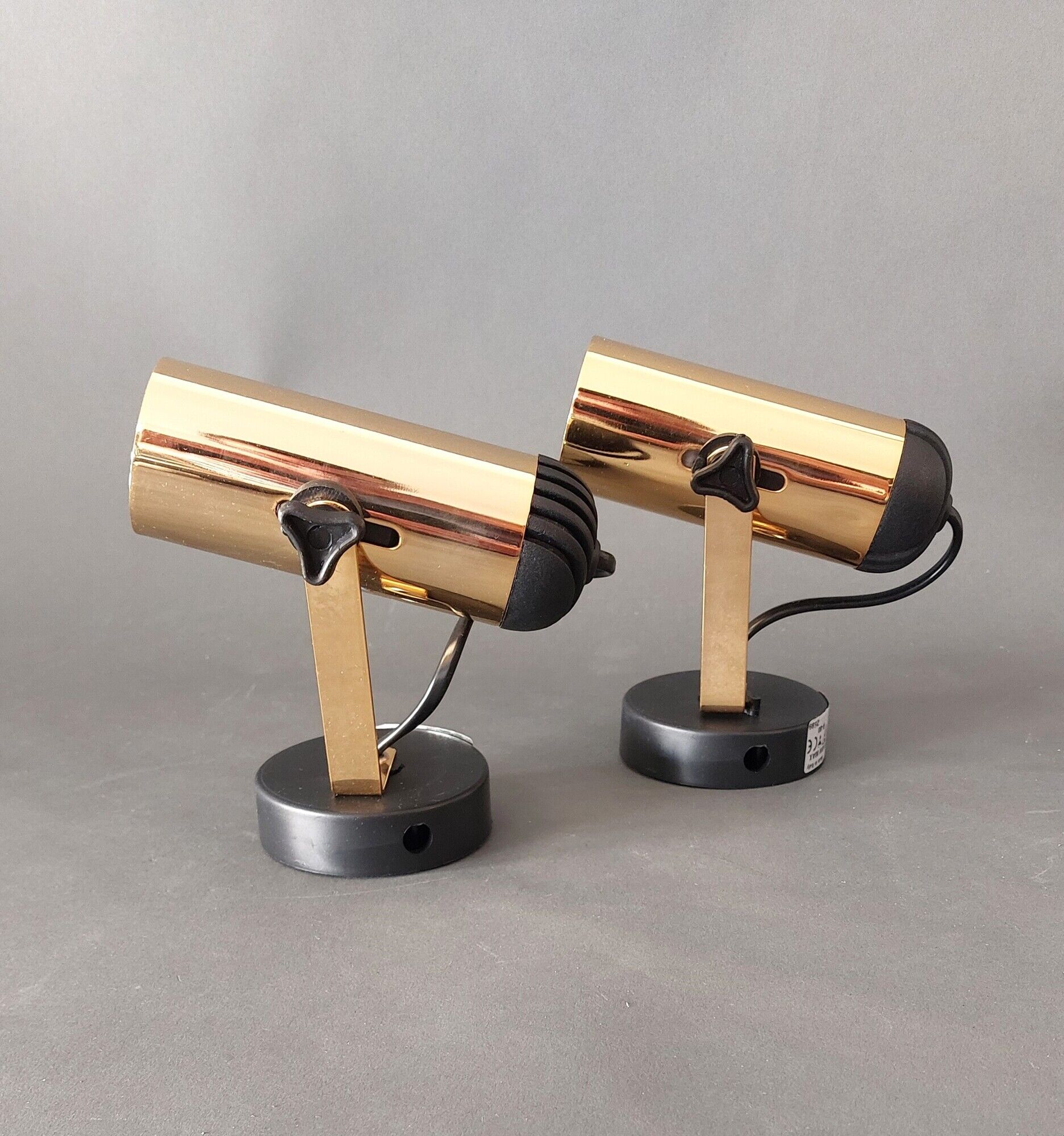 Pair of adjustable spotlight Maureva in gilded brass, Italian design 1980.