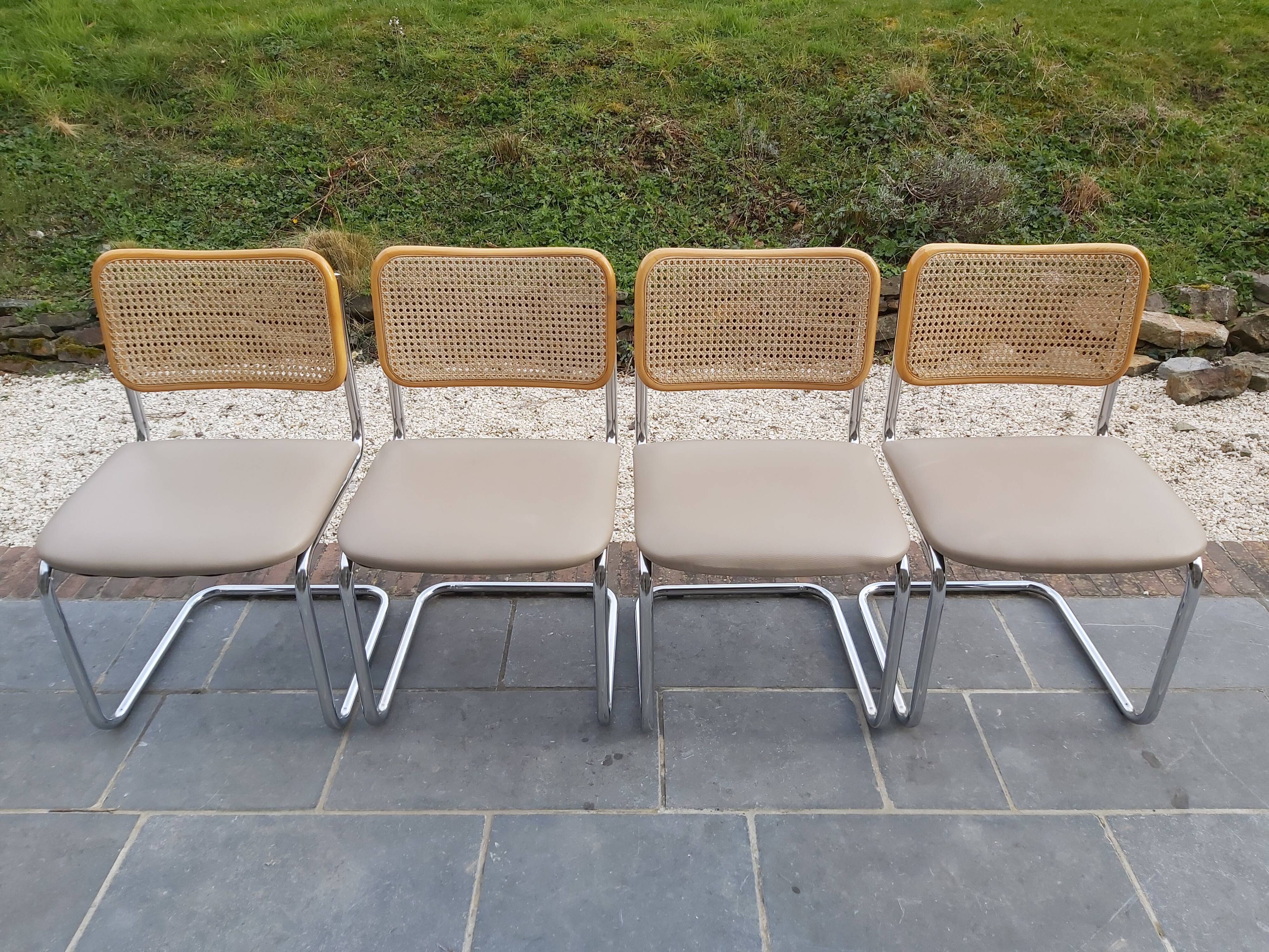 Set de 4 chaises vintage design Marcel Breuer