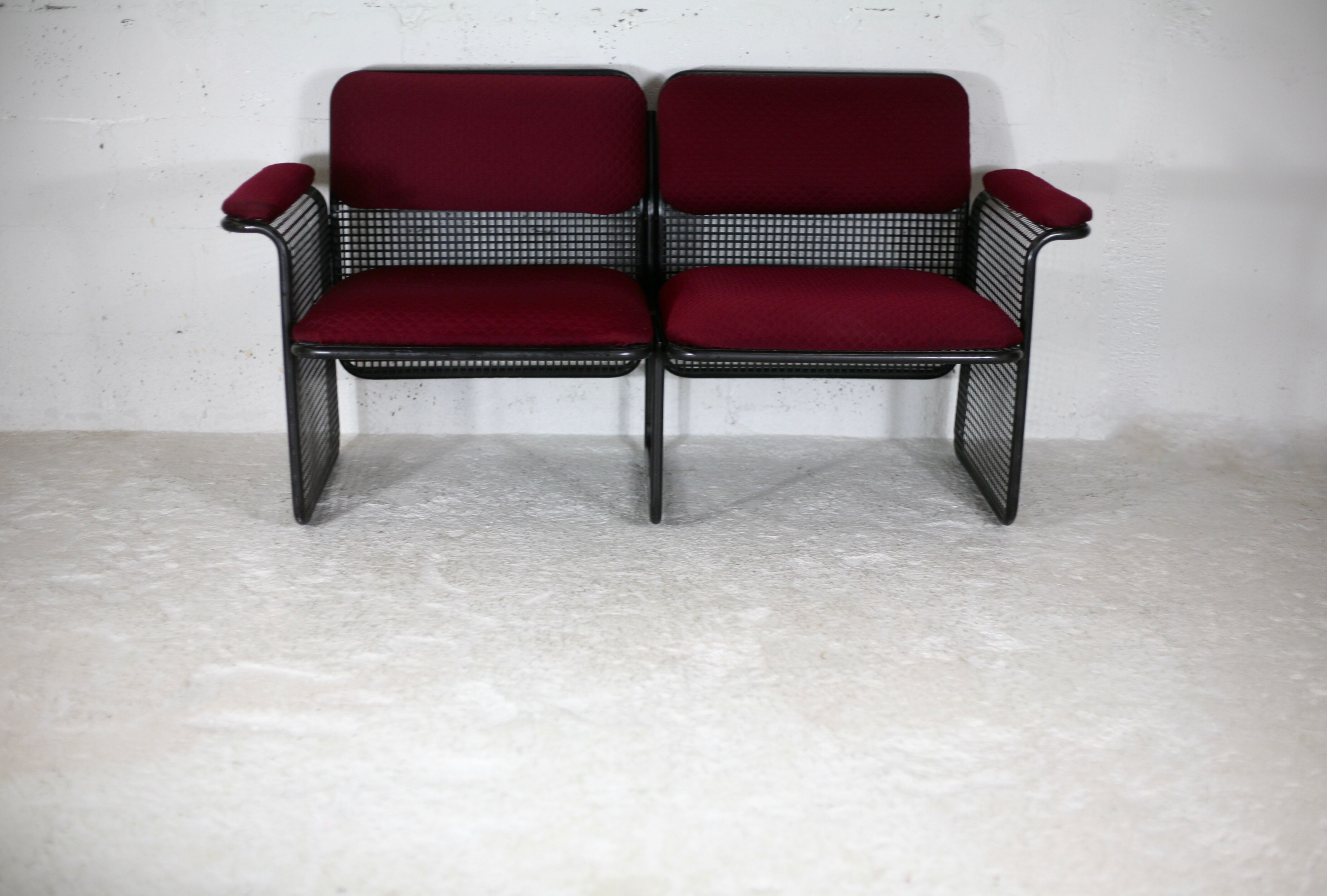 Black honeycomb steel sofa, burgundy fabrics, Italy, circa 1970