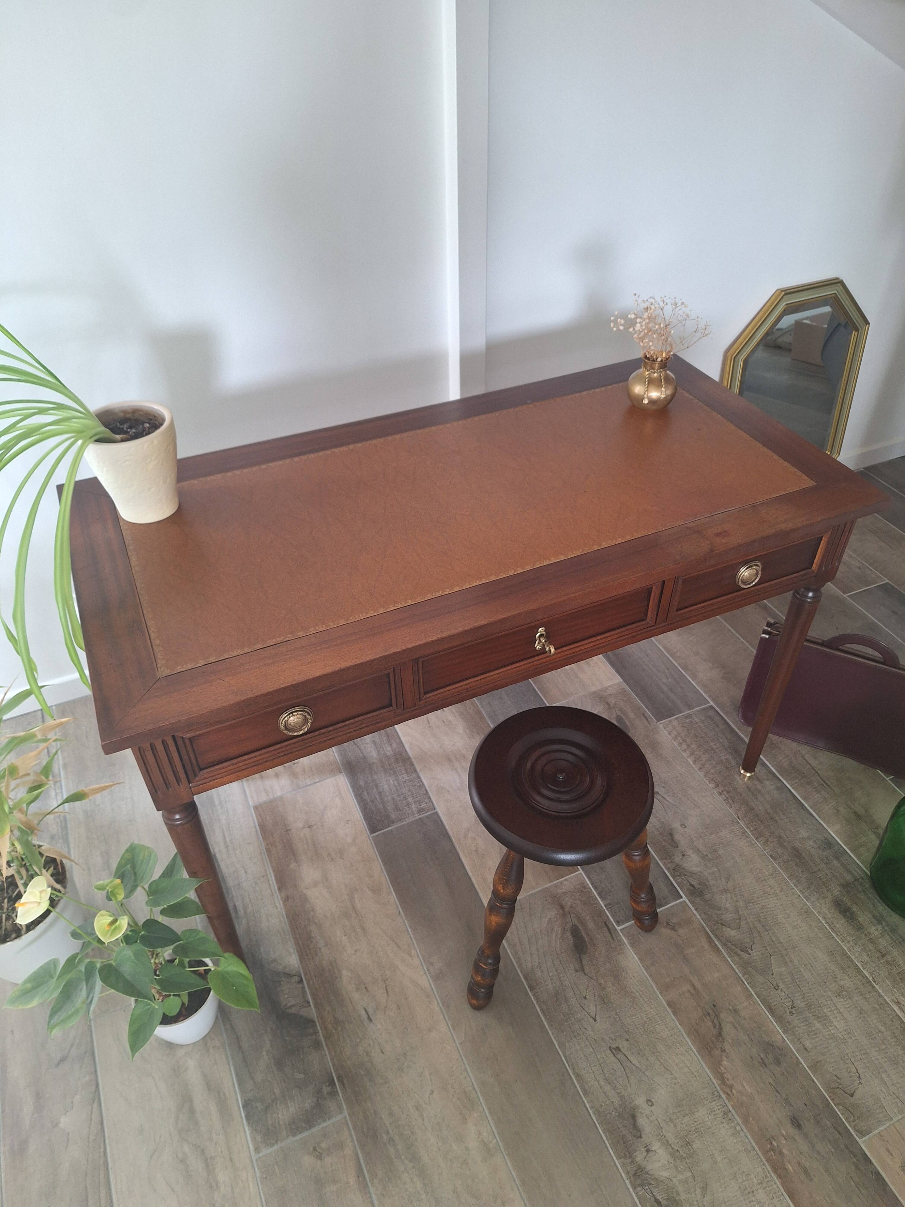 Louis XIV style desk