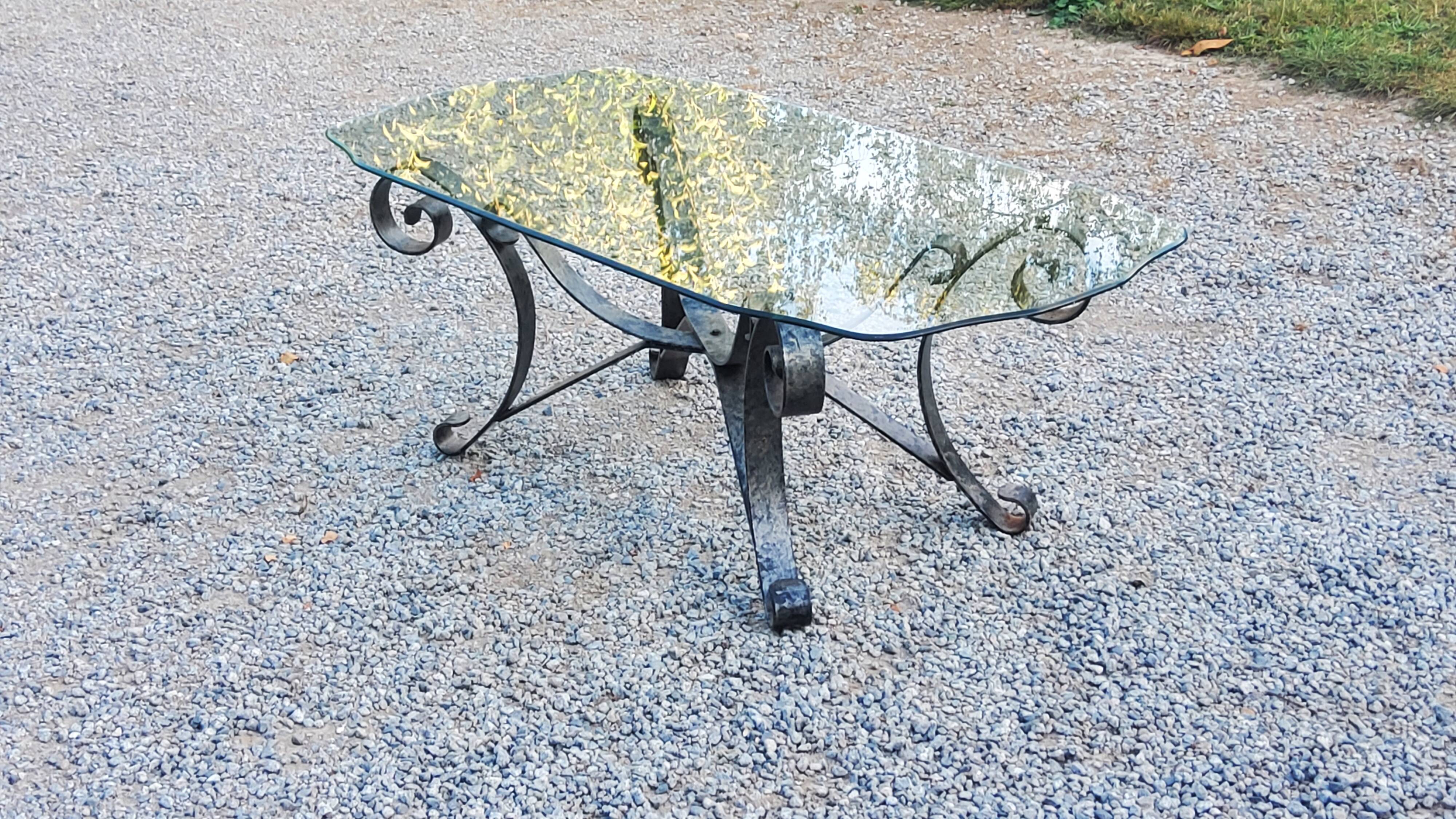 Coffee table from the 70s in wrought iron glass top bec de corbin