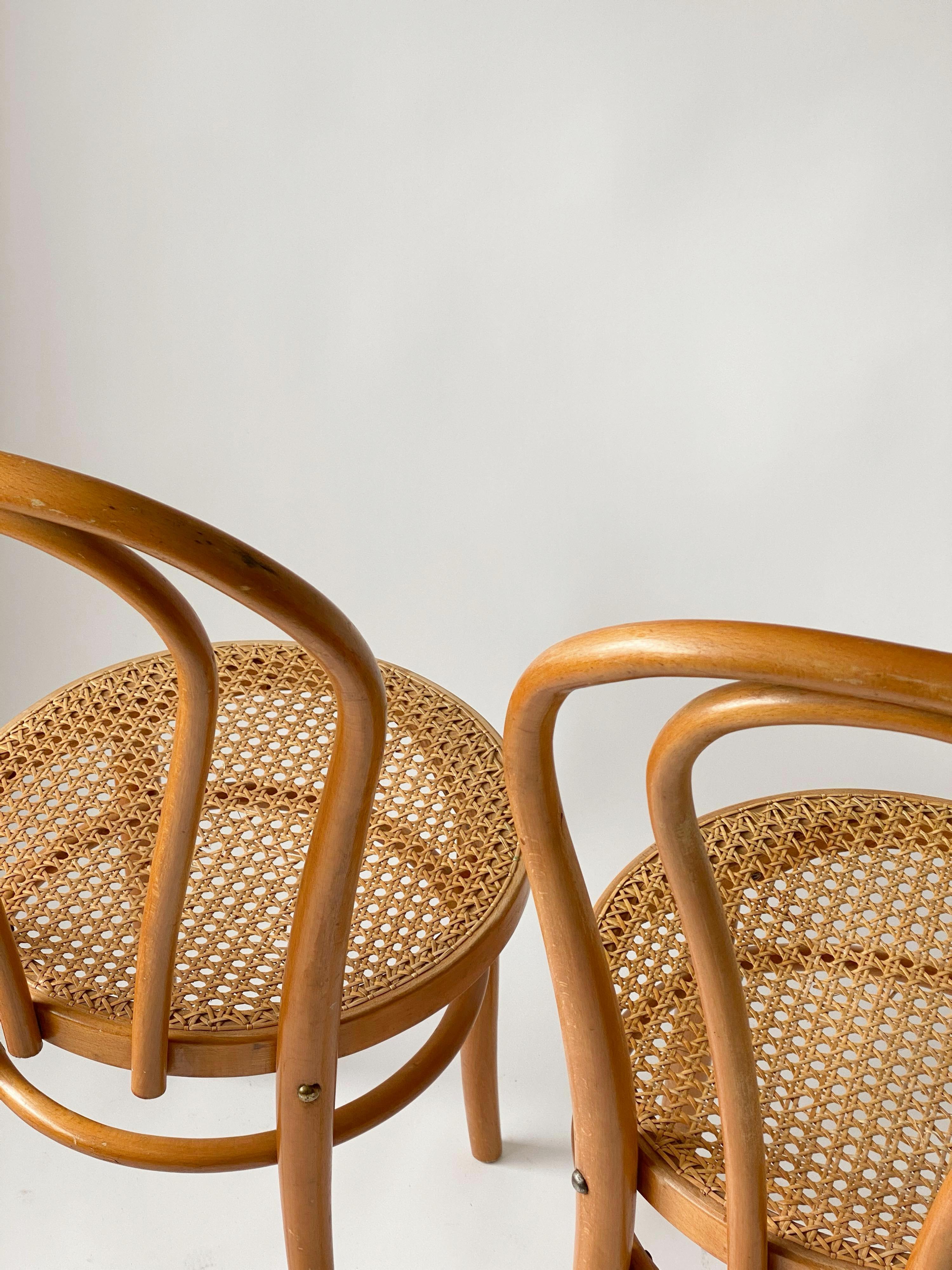 Pair Chairs bistro canage