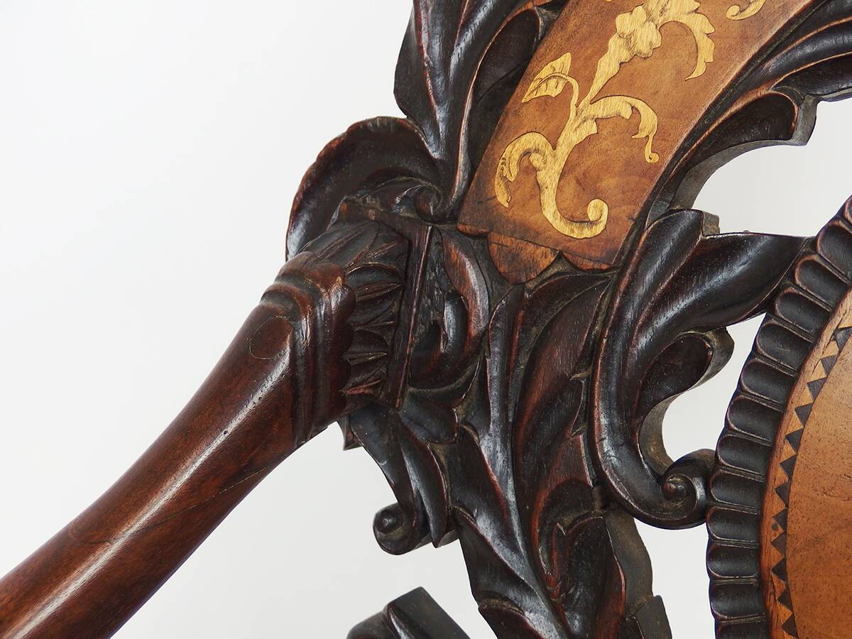 Fauteuil 19ème siècle de style "Forêt Noire"