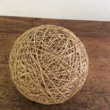 Suspension globe en  osier
