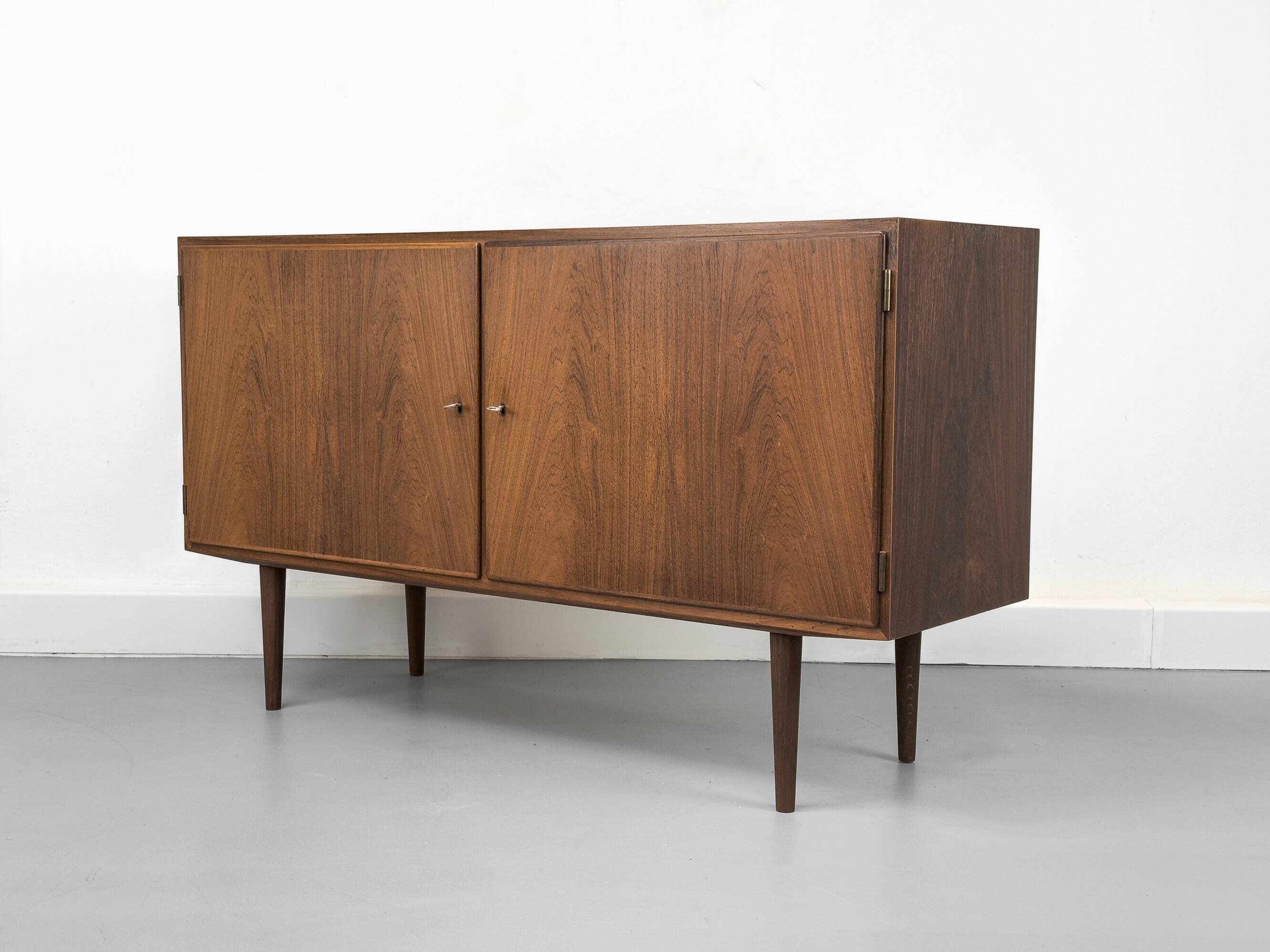 Danish sideboard by Carlo Jensen for Hundevad & Co., 1960s