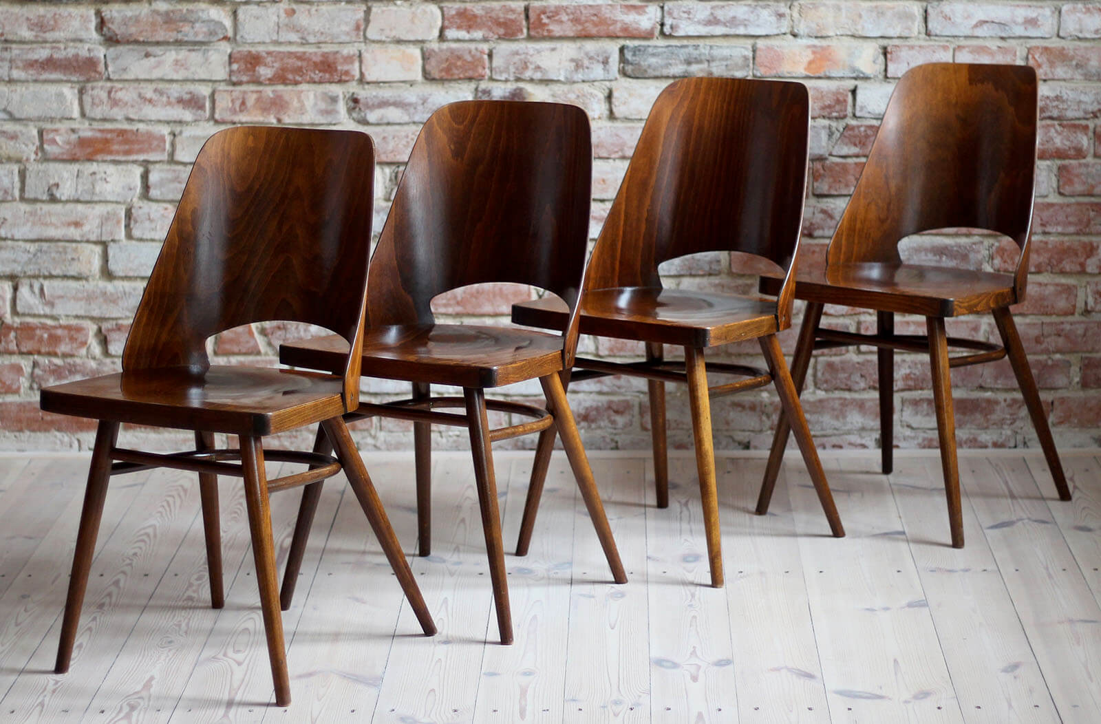 Set of 4 Dining Chairs by Radomir Hofman for TON, Model 514, Beech Veneer
