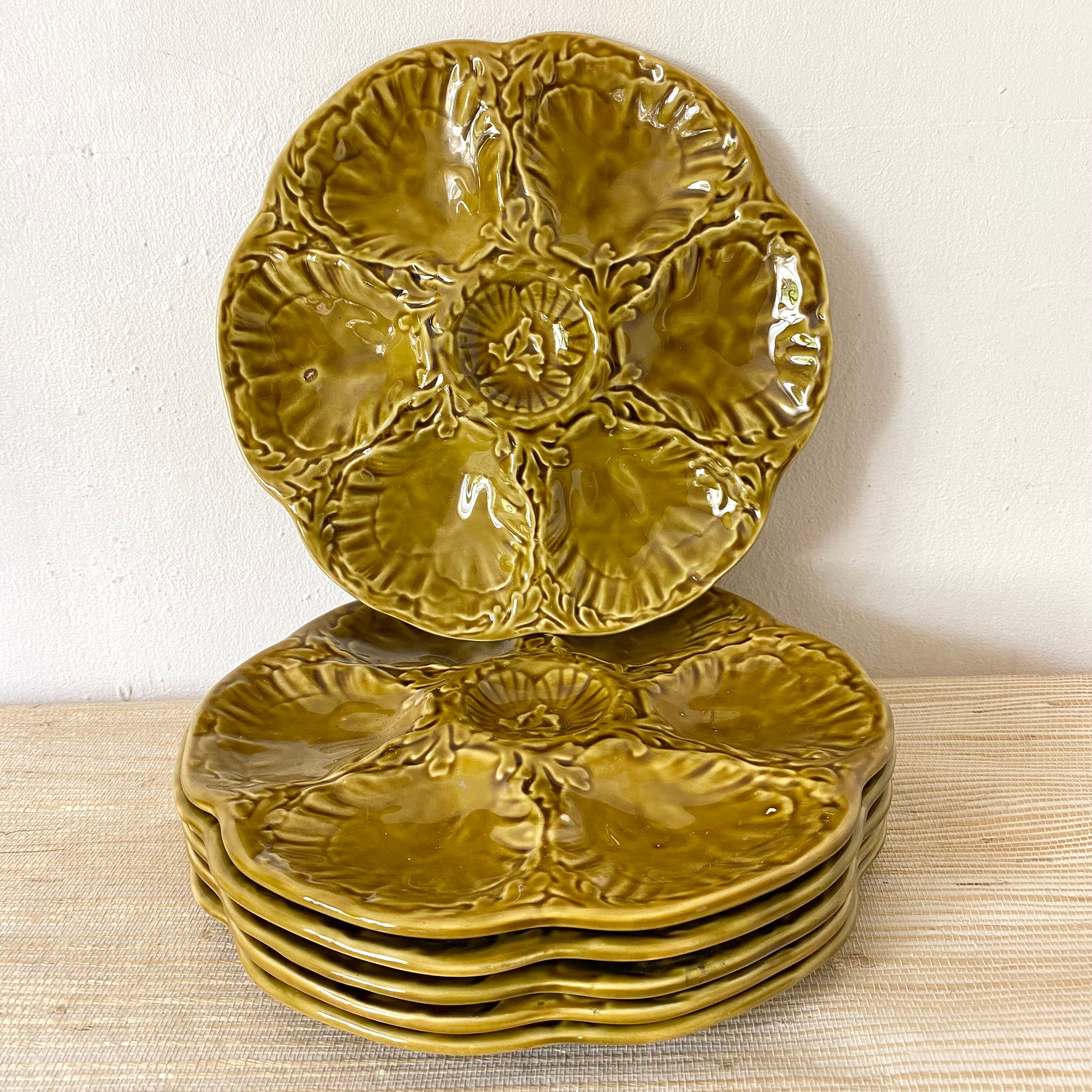 Oyster plates in slip, Gien ceramics