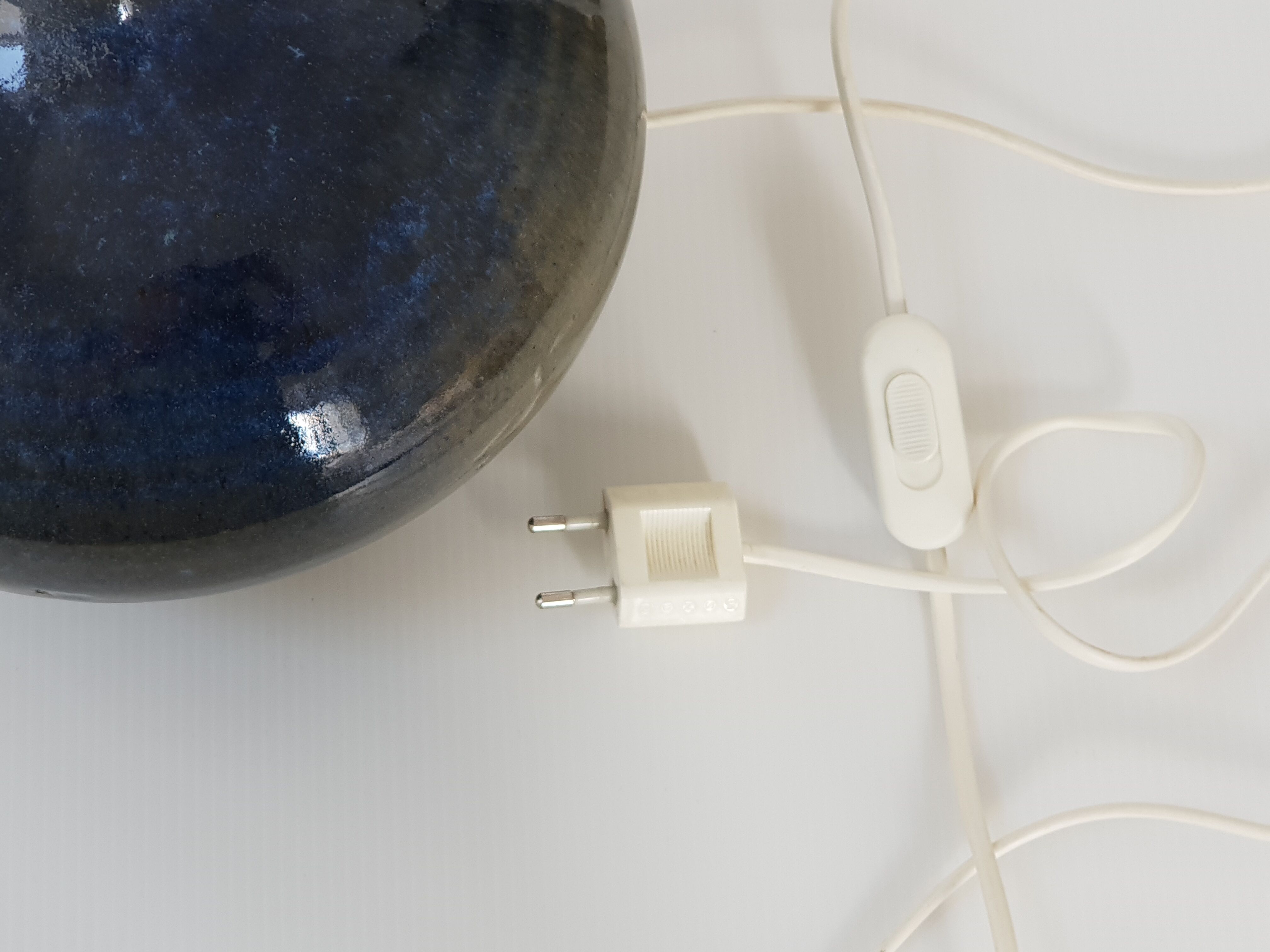 Vintage sandstone lamp foot