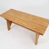 Table à manger brutaliste du milieu du siècle en chêne massif, France ca. 1960