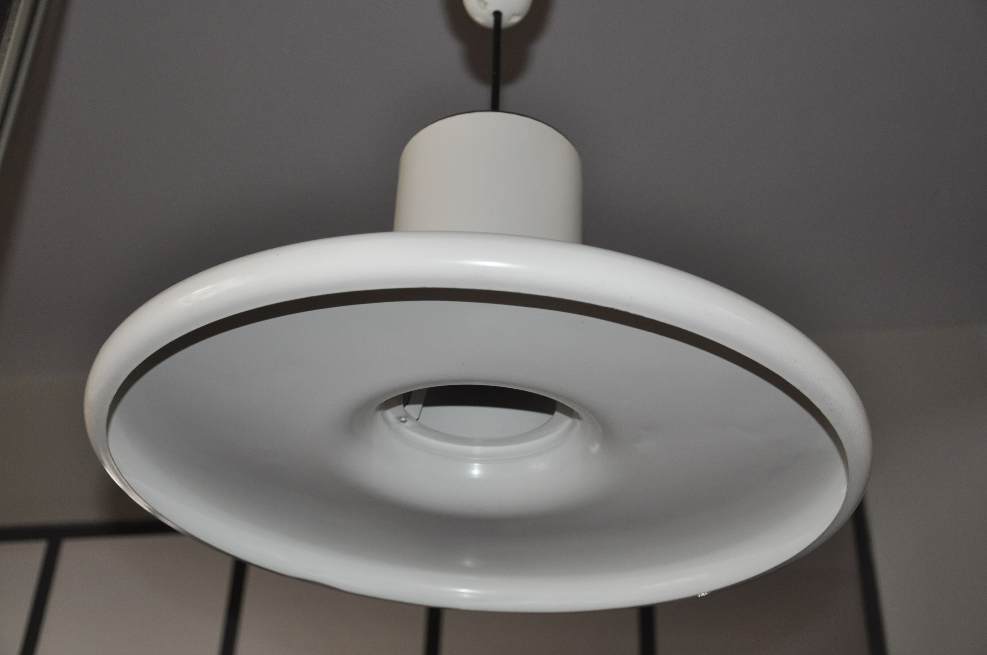 White Lita suspension