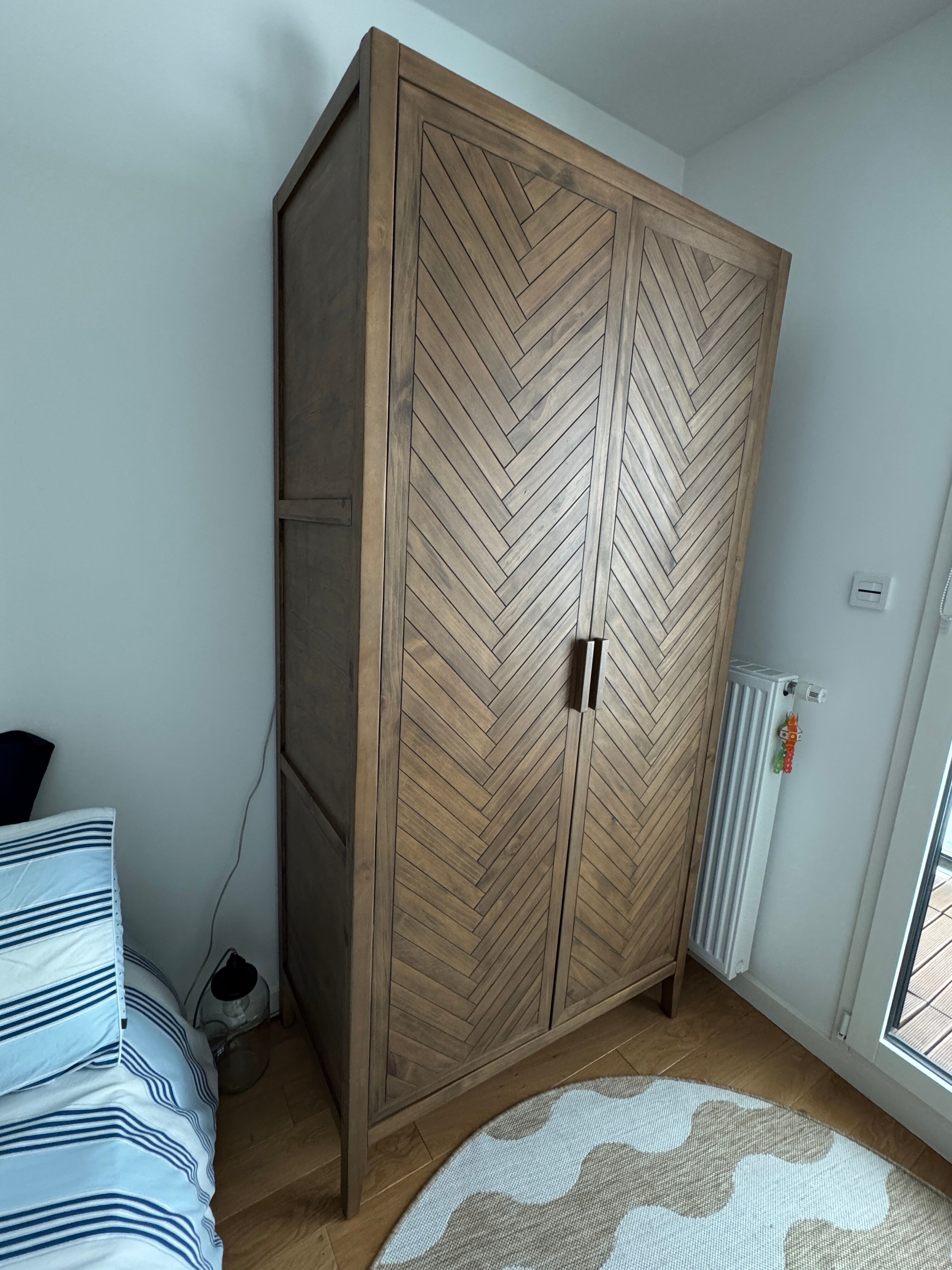2-door wardrobe in solid pine