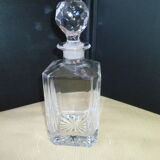 Plain crystal whisky decanter faceted cap