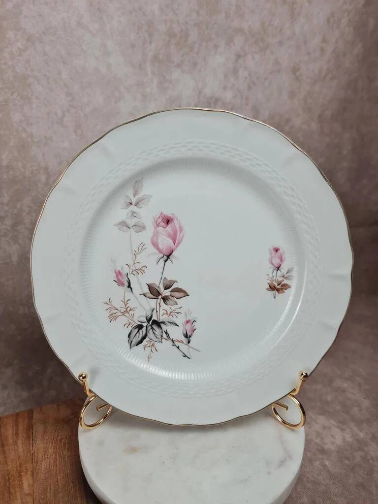 Set of 6 porcelain plates Tognana – antique rose pattern & gold rim