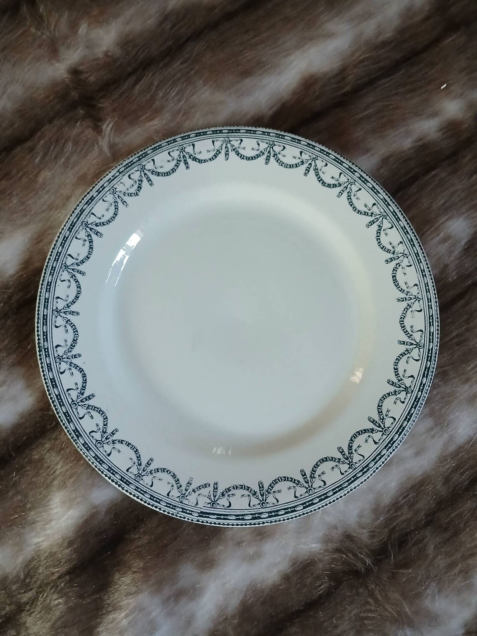 20 mismatched antique flat plates in ironstone
