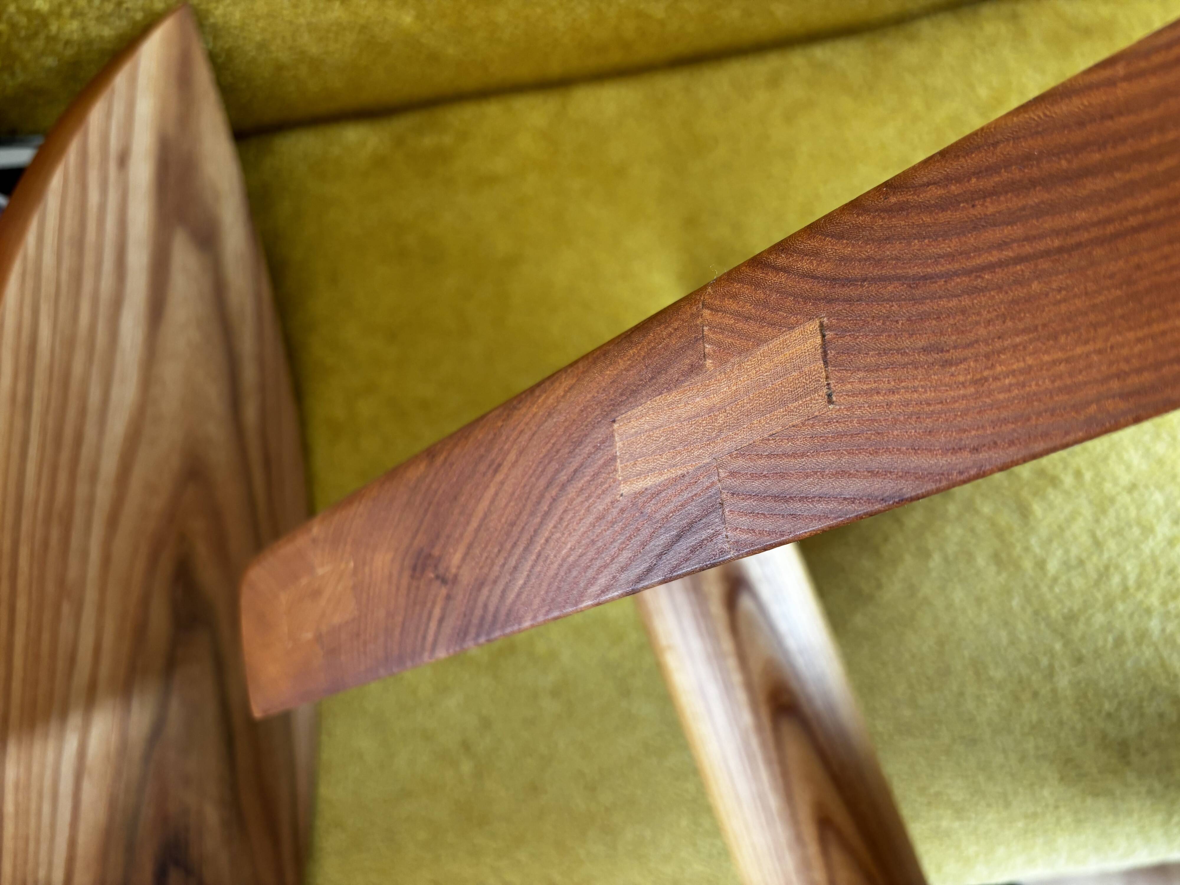 Pierre Chapo T22 "Eye" coffee table – Solid elm – 1986 – Atelier Seltz