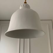 Suspension neuve alix d. reynis en porcelaine de limoge