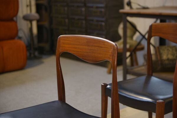 Ensemble de 6 chaises scandinaves en teck par Niels Otto Moller Danemark 1960’s