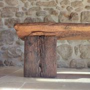 Banc brutaliste centenaire