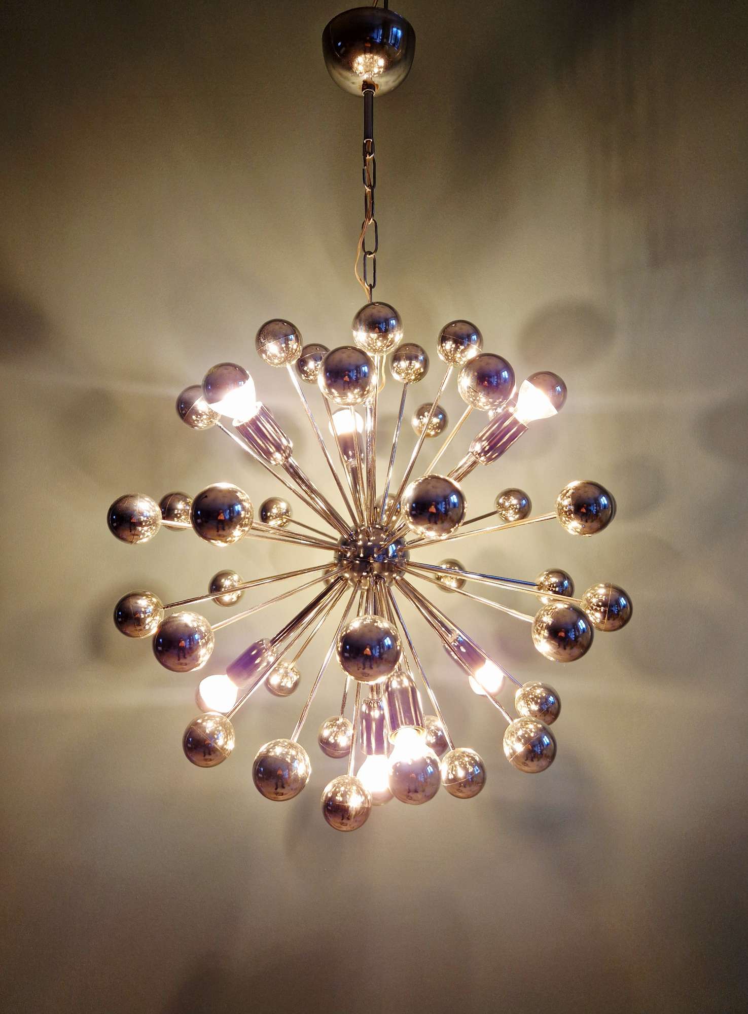 Chrome metal Sputnik chandelier, Space Age design, 1960.