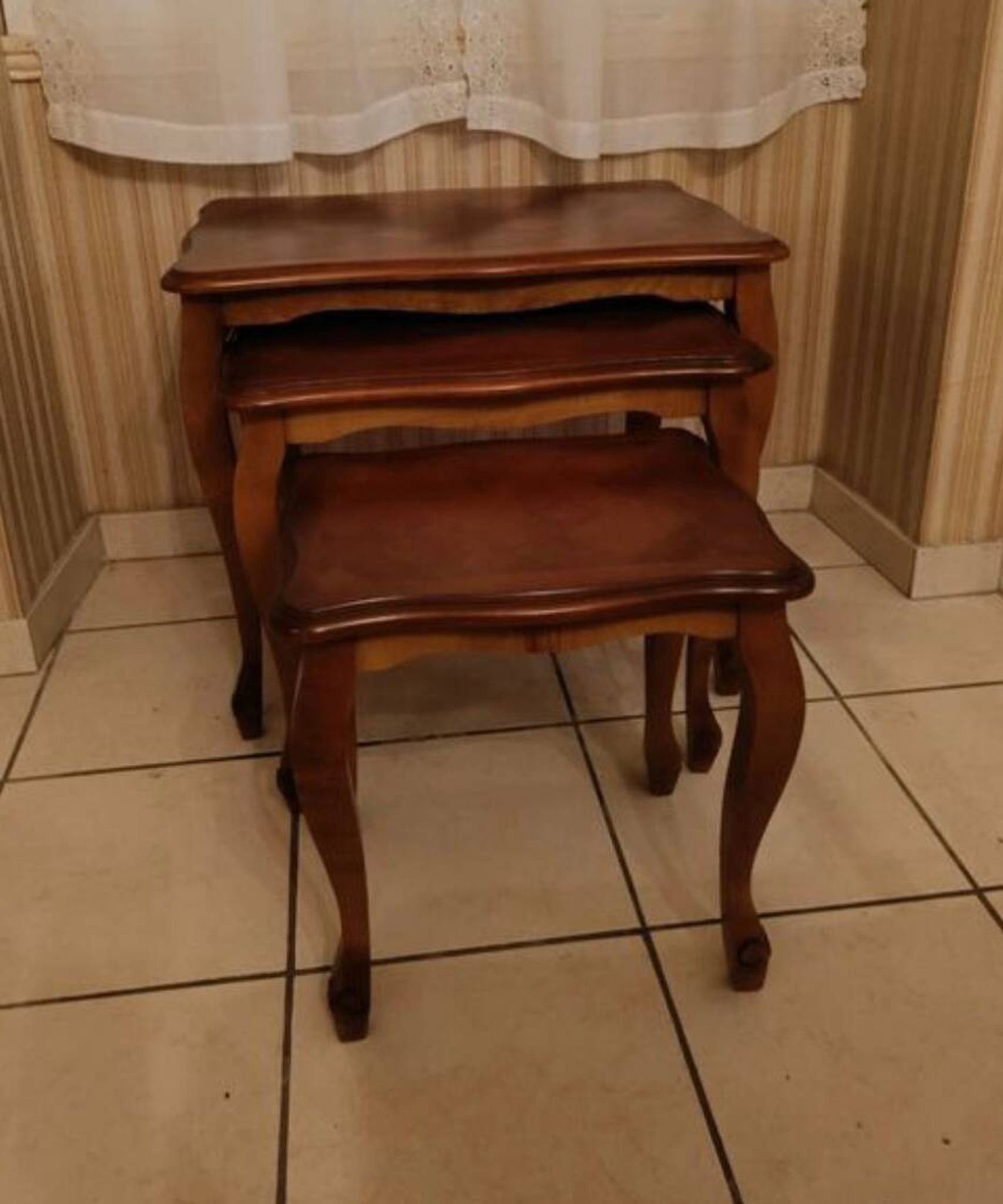 Set of 3 nesting tables in solid cherry wood.