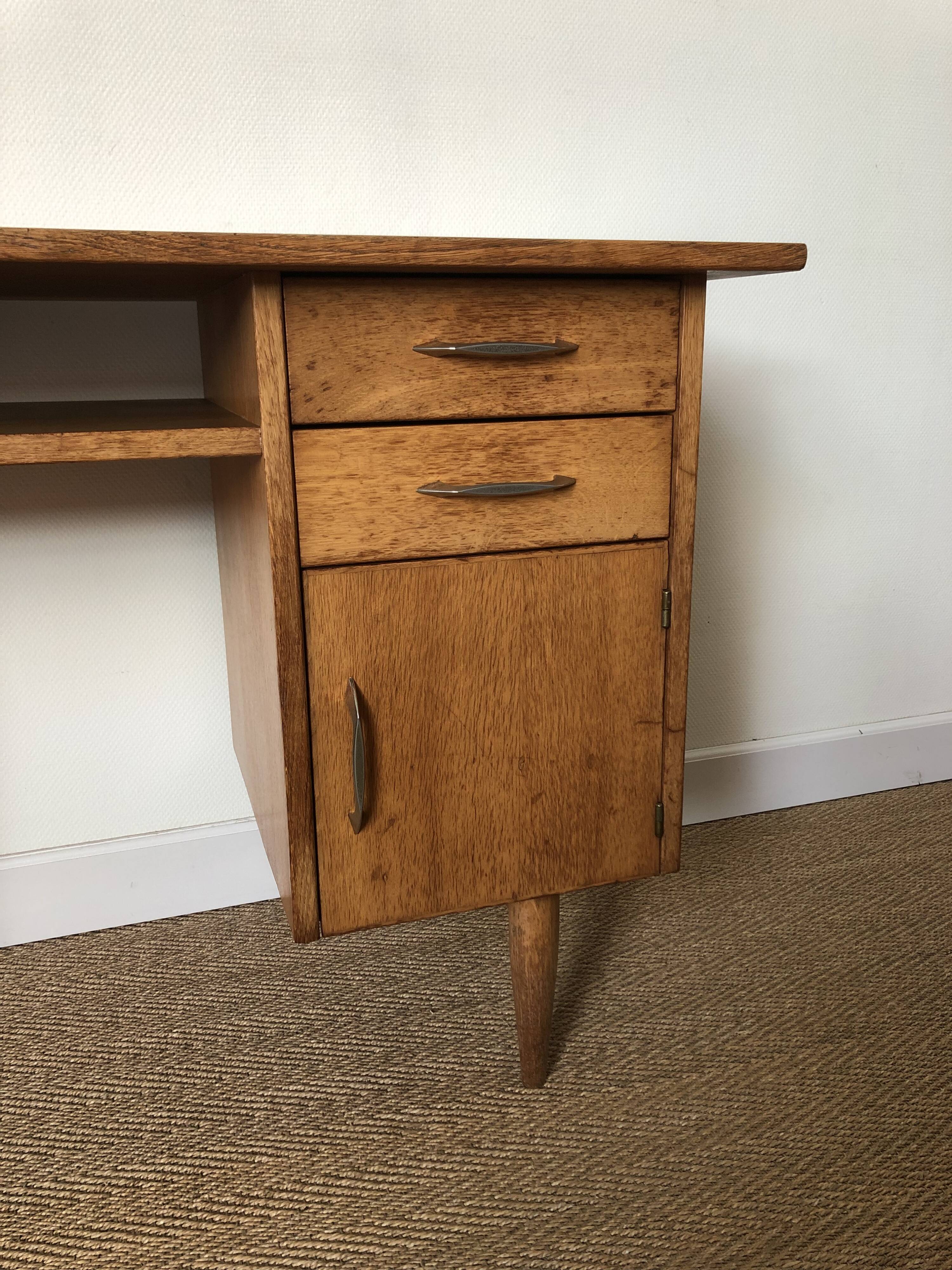 Bureau 1960