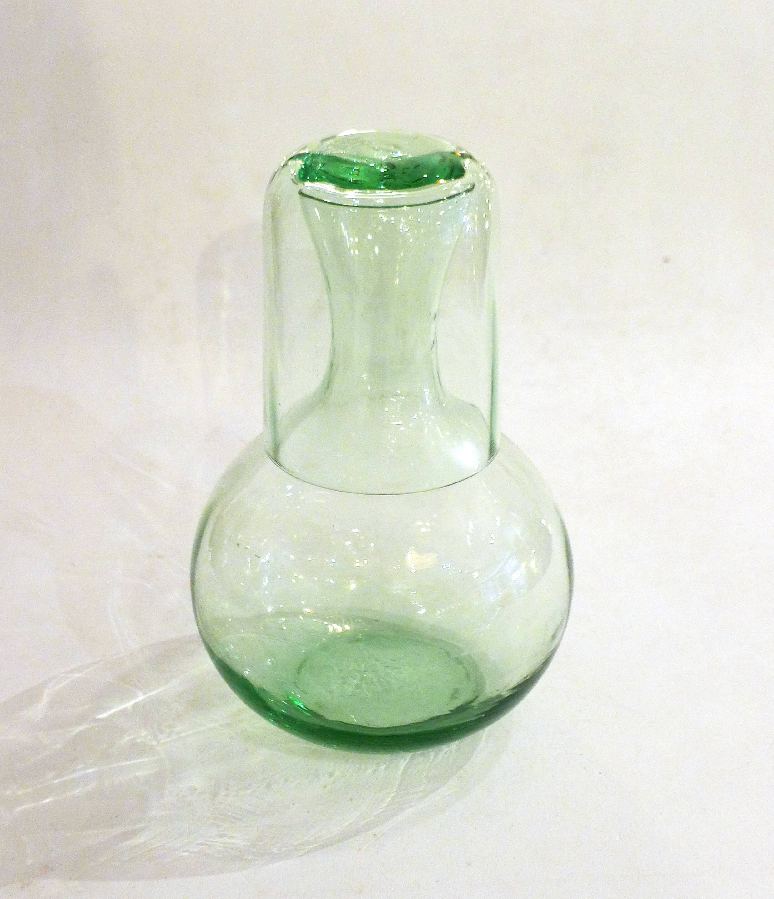 Carafe & uralin glass