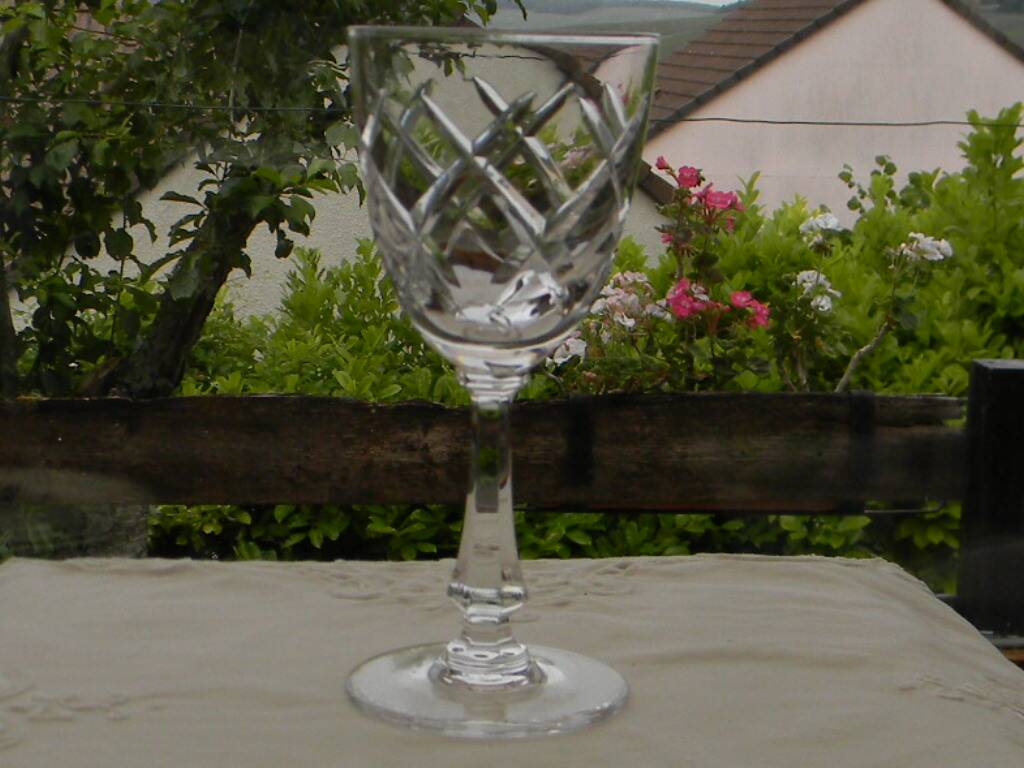 Set of 6 SEVRES crystal white wine glasses.