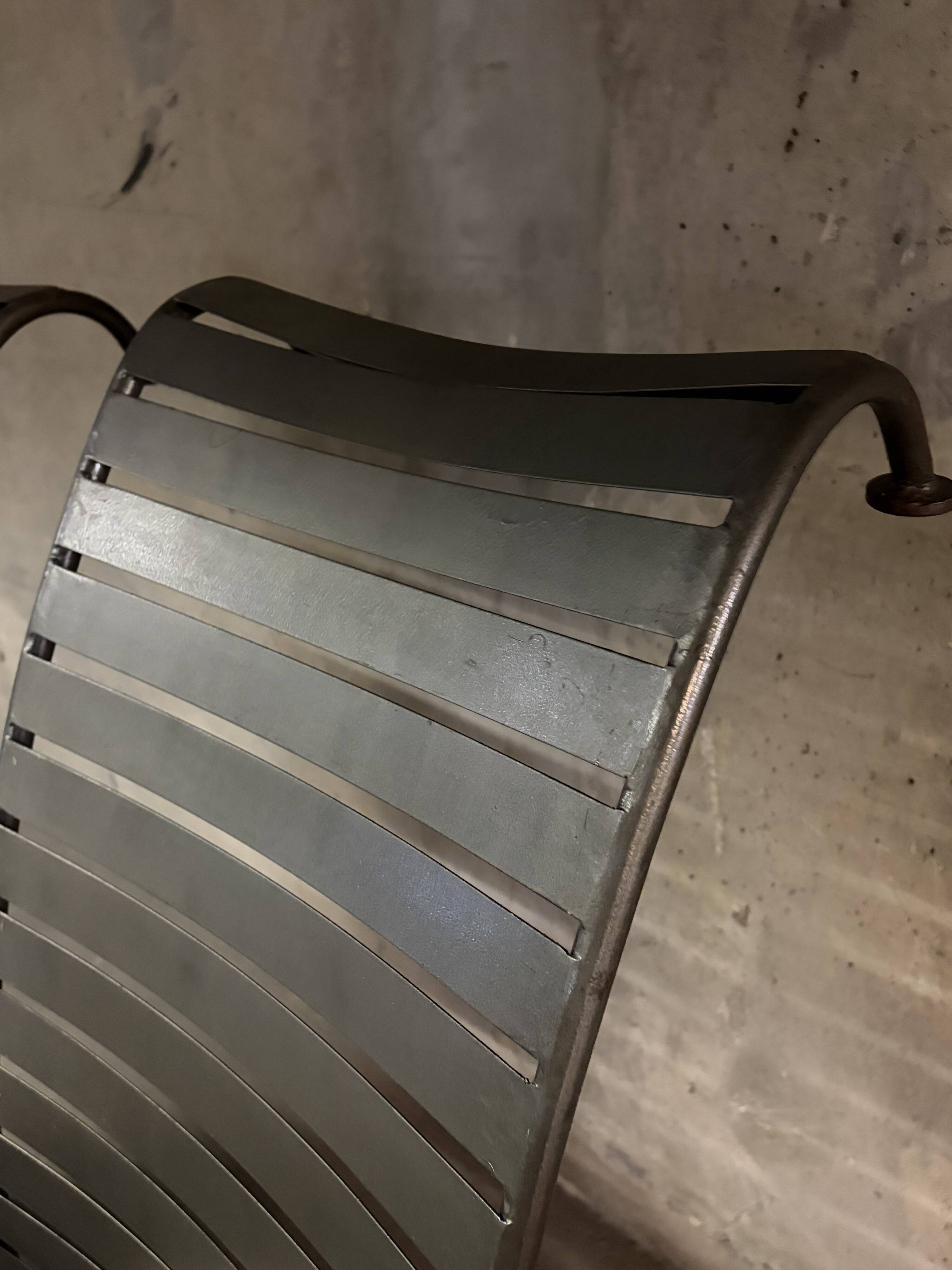 Ensemble de 4 chaises en acier, 1980
