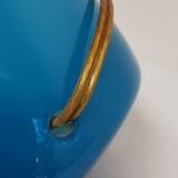 Lampe en verre bleu avec plateau en laiton