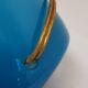 Lampe en verre bleu avec plateau en laiton