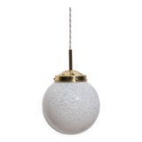 Clichy glass ball suspension