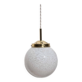 Clichy glass ball suspension