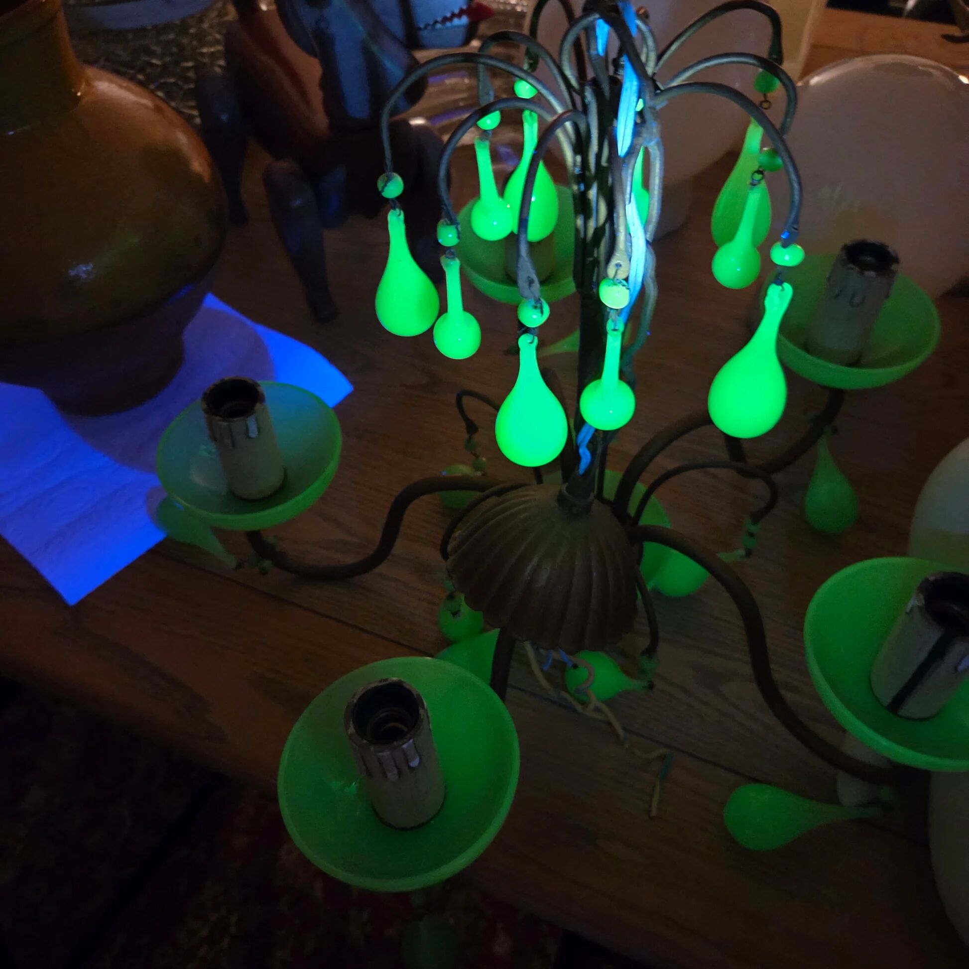 Italian chandelier with 5 lights in green opaline glass with uranium - ouraline