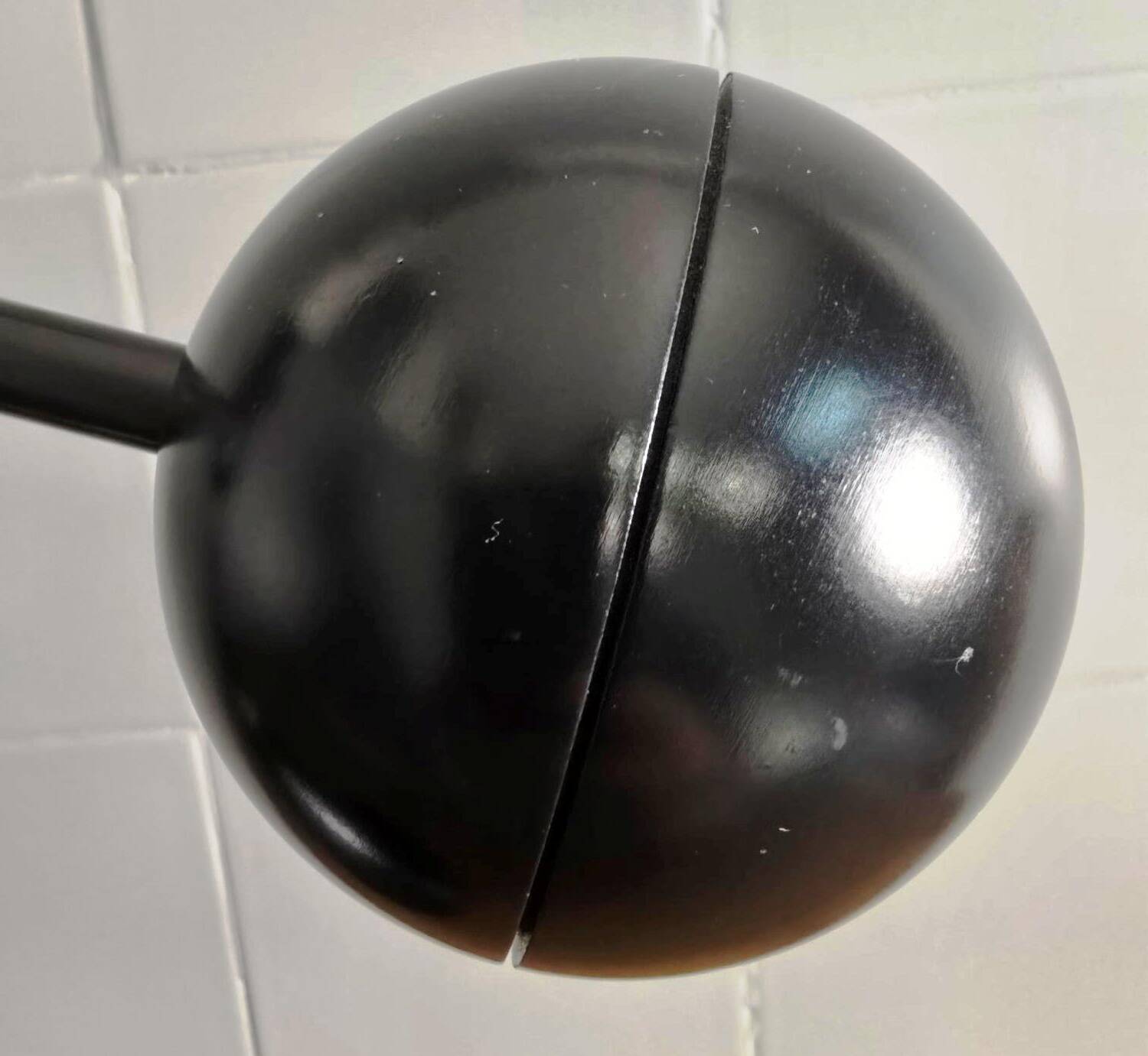 Calder Lamp, Metalarte