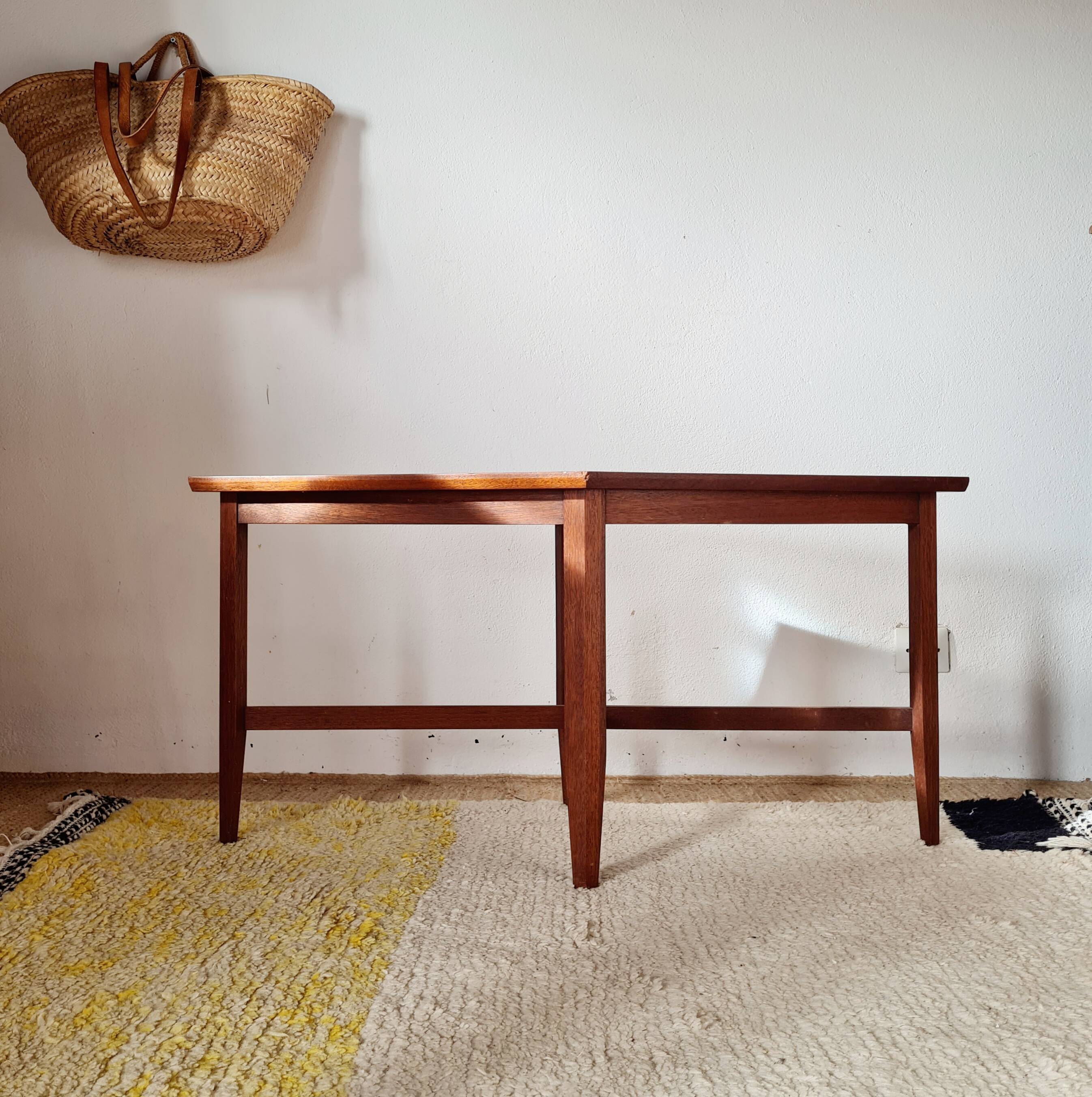Petite table basse / Bout de canapé géométrique années 50-60