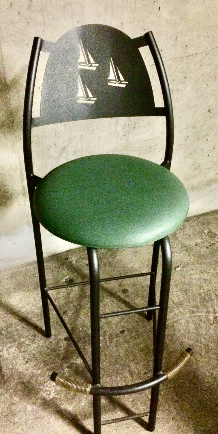 Bar stool