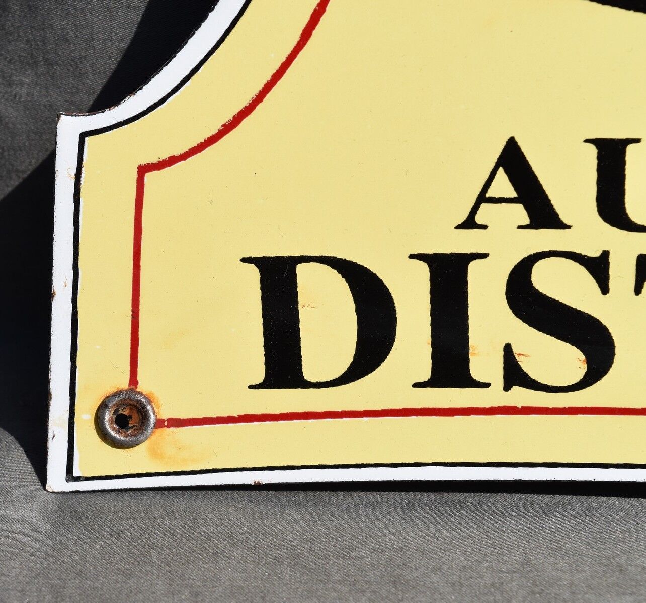 VINTAGE PLAQUE ENAMELED PUBLICITAIRE REDSKIN authorized distributor 30.7 x 26 cm