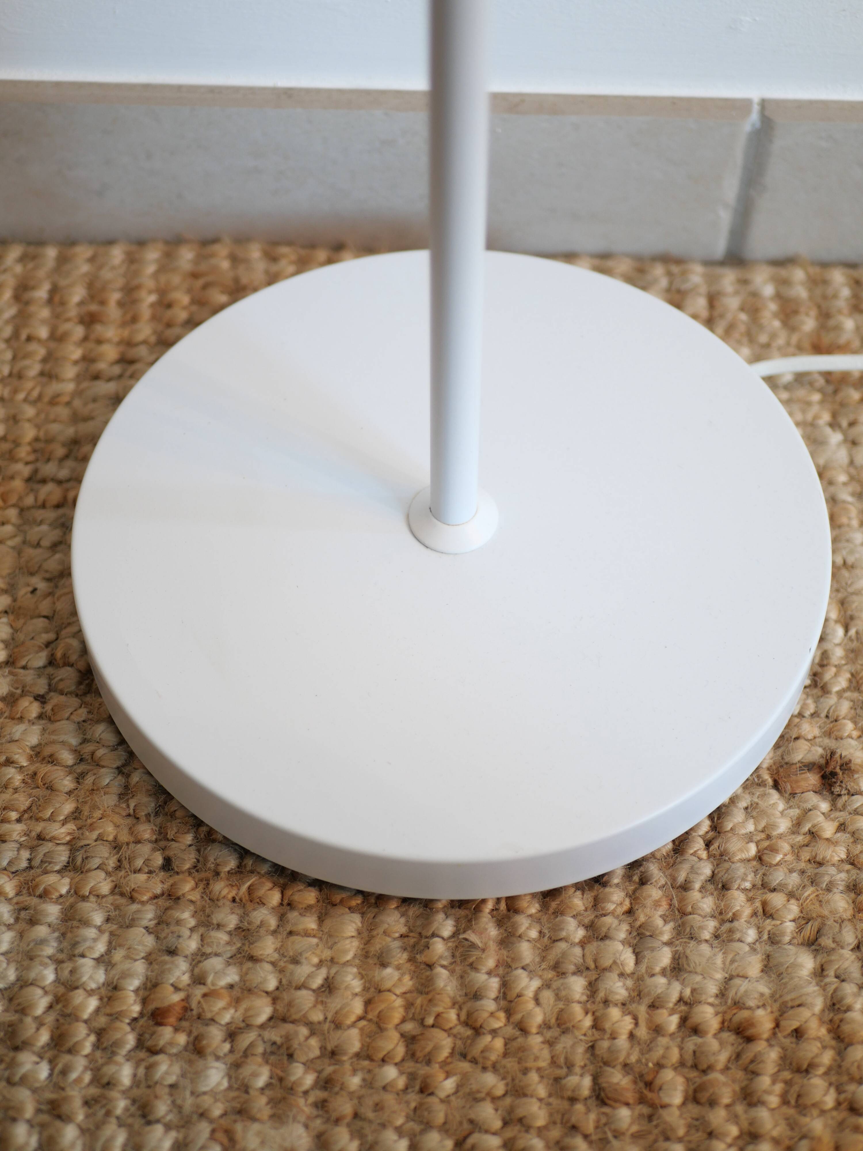 White mushroom floor lamp