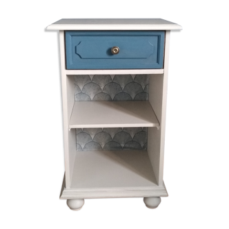 Shabby chic dresser