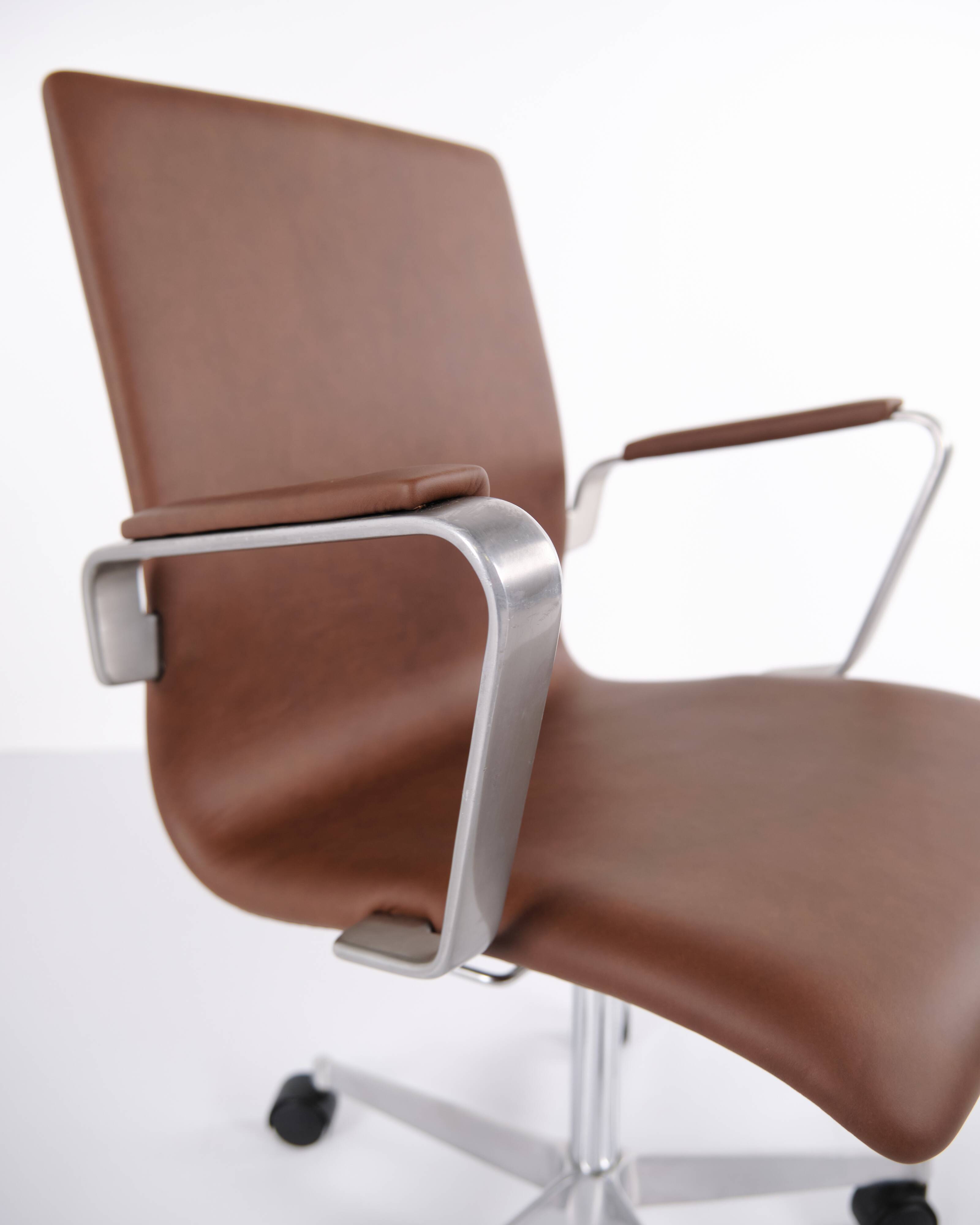 Oxford classic office chair - model 3291 - brown leather - Arne Jacobsen - Fritz Hansen