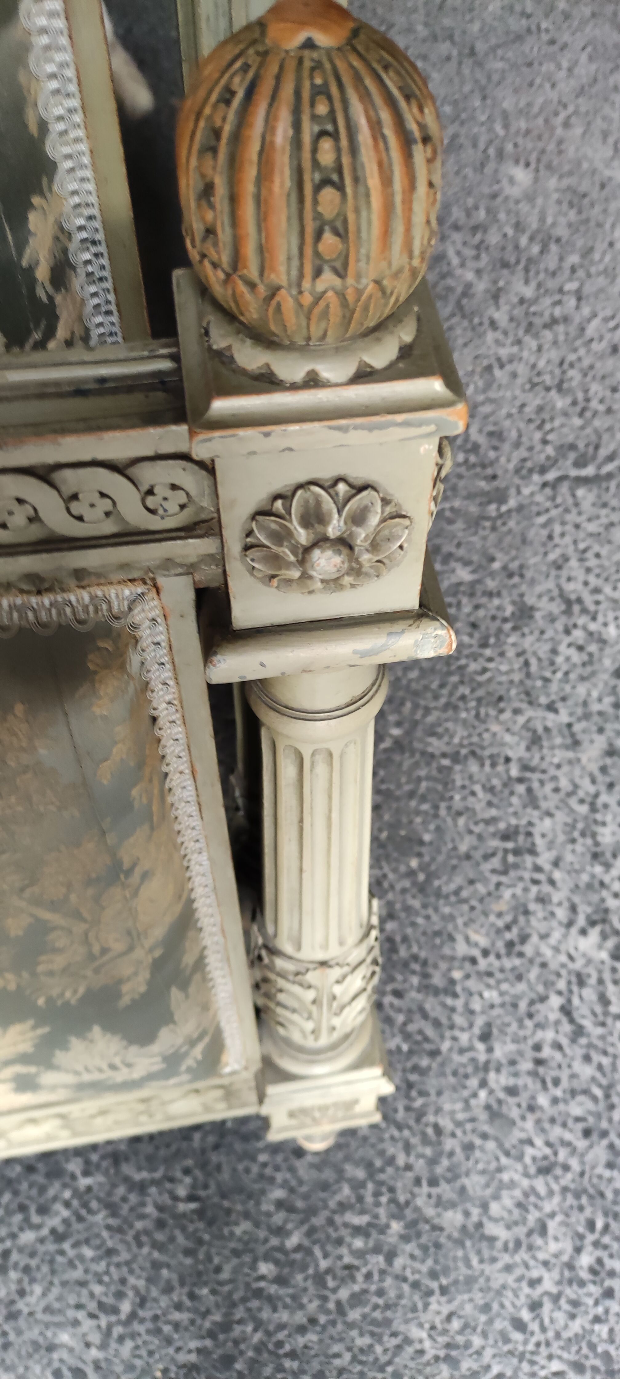 Bed patina style Louis xv, 140x190 cm, year 30