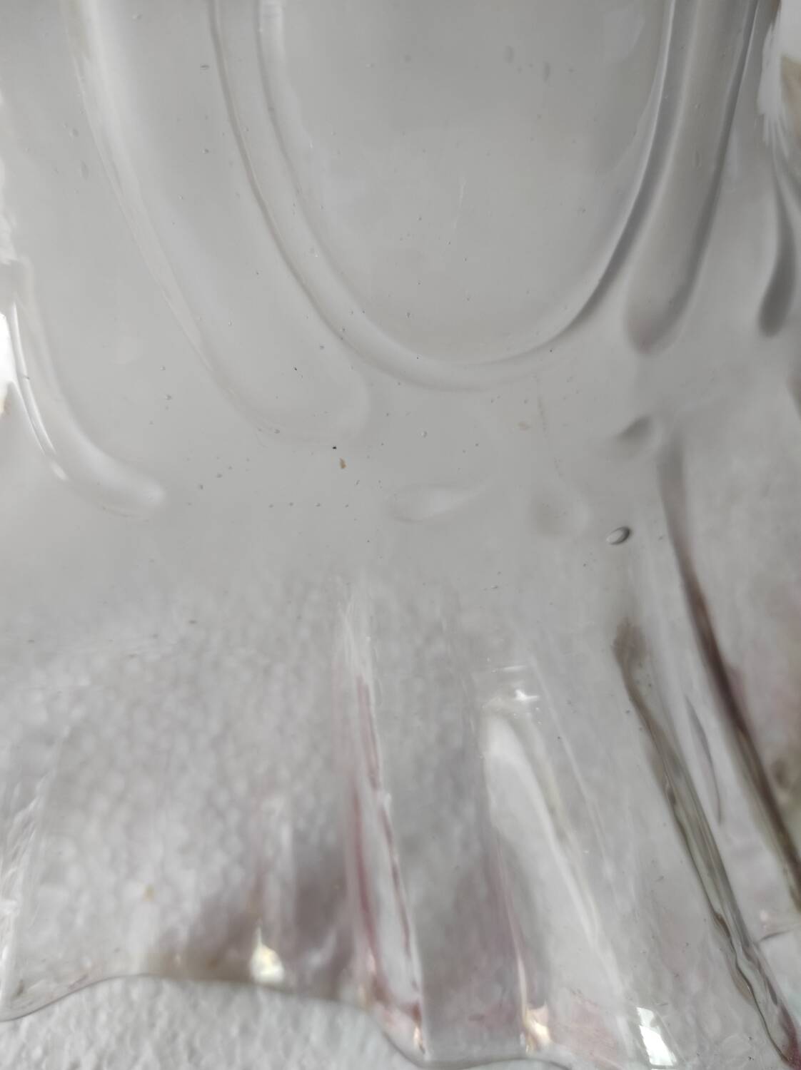 Abat-jour tulipe en verre transparent et translucide