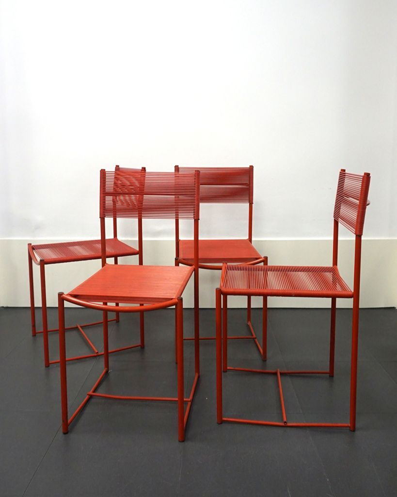 4 chaises rouges Spaghetti de Giandomenico Belotti pour Alias
