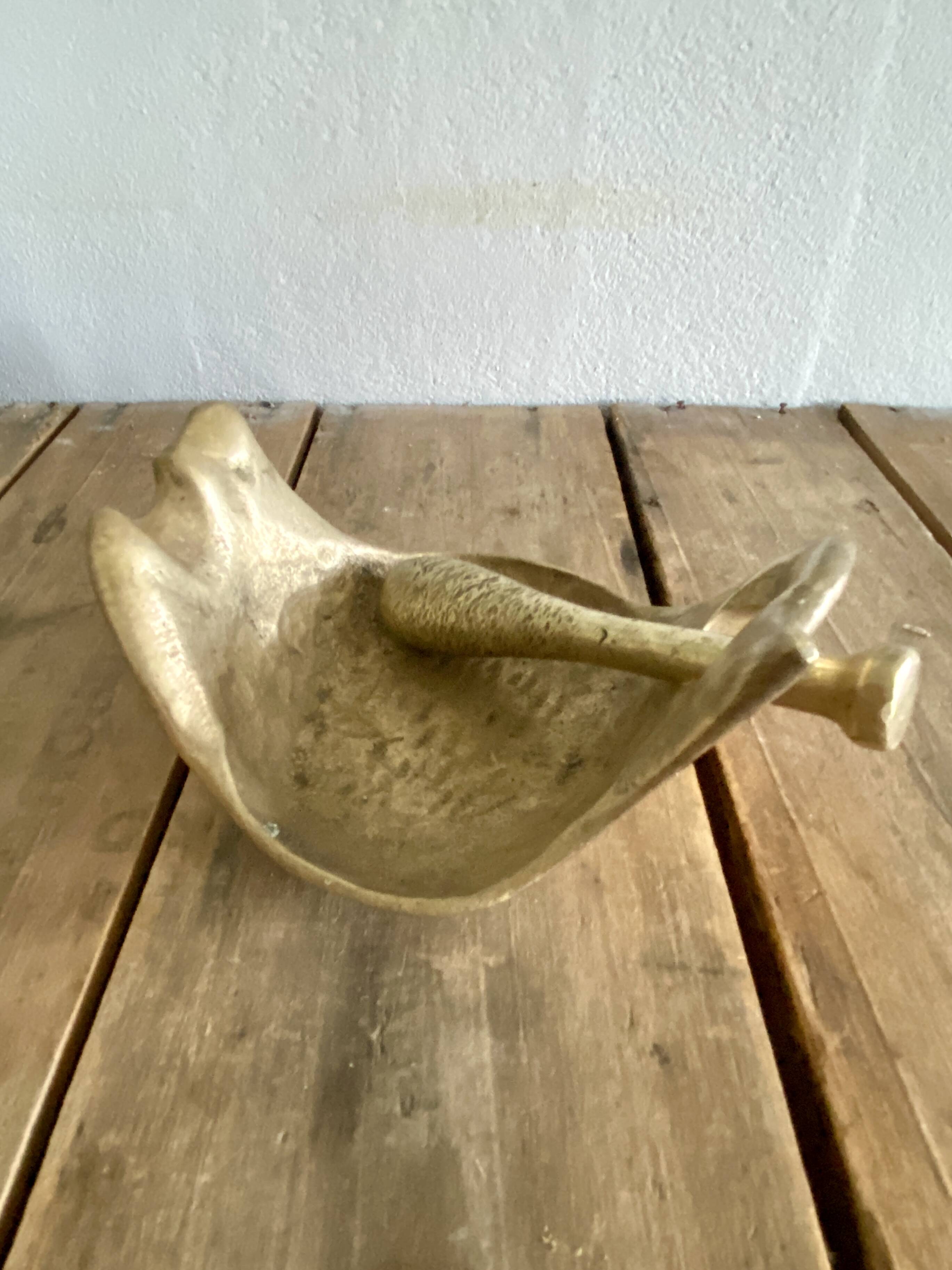 Cendrier et pilon, bronze