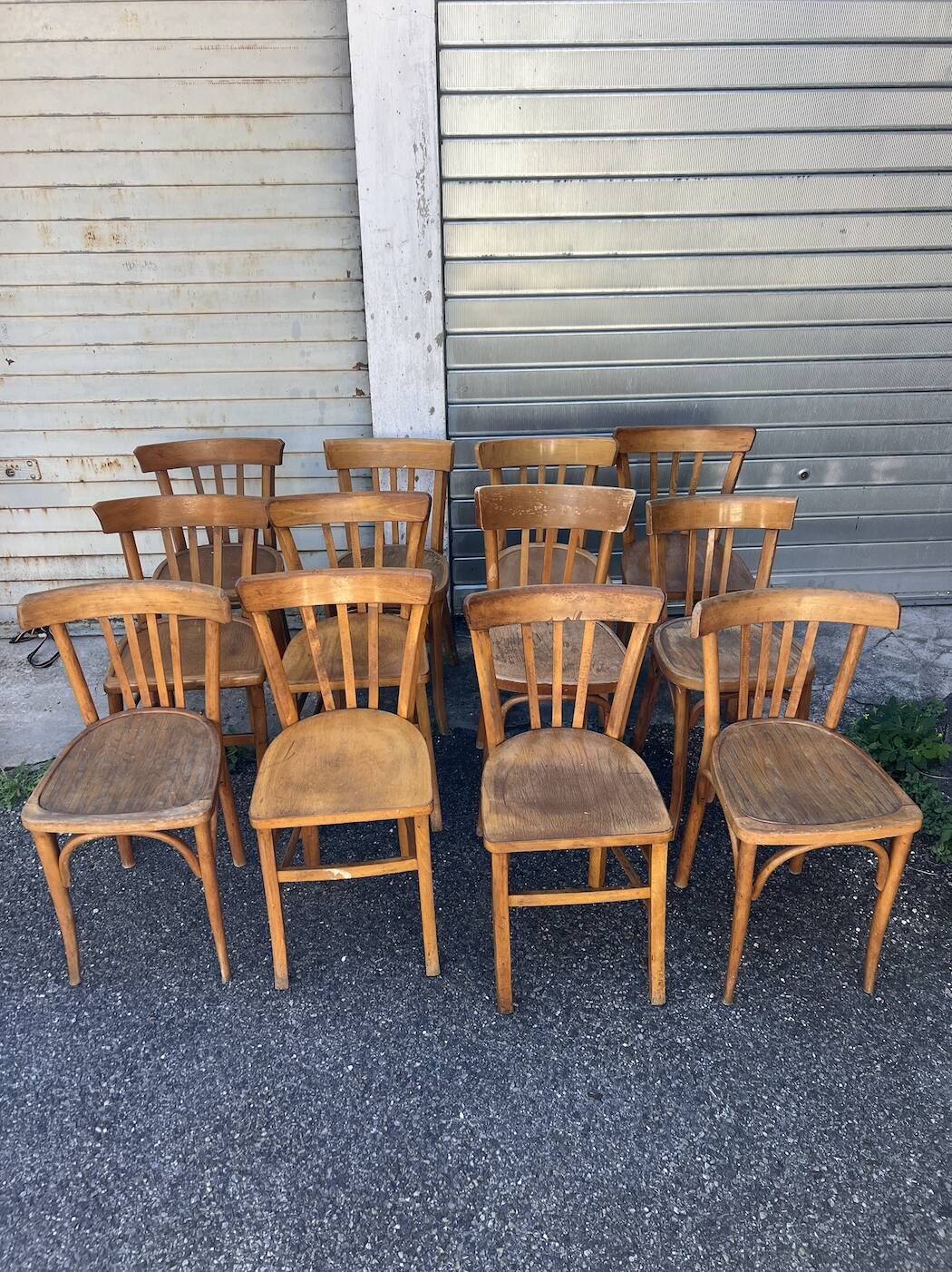 (Lot) 12 bistro chairs (light oak)