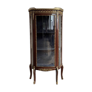 vitrine aux verres bombés - vers