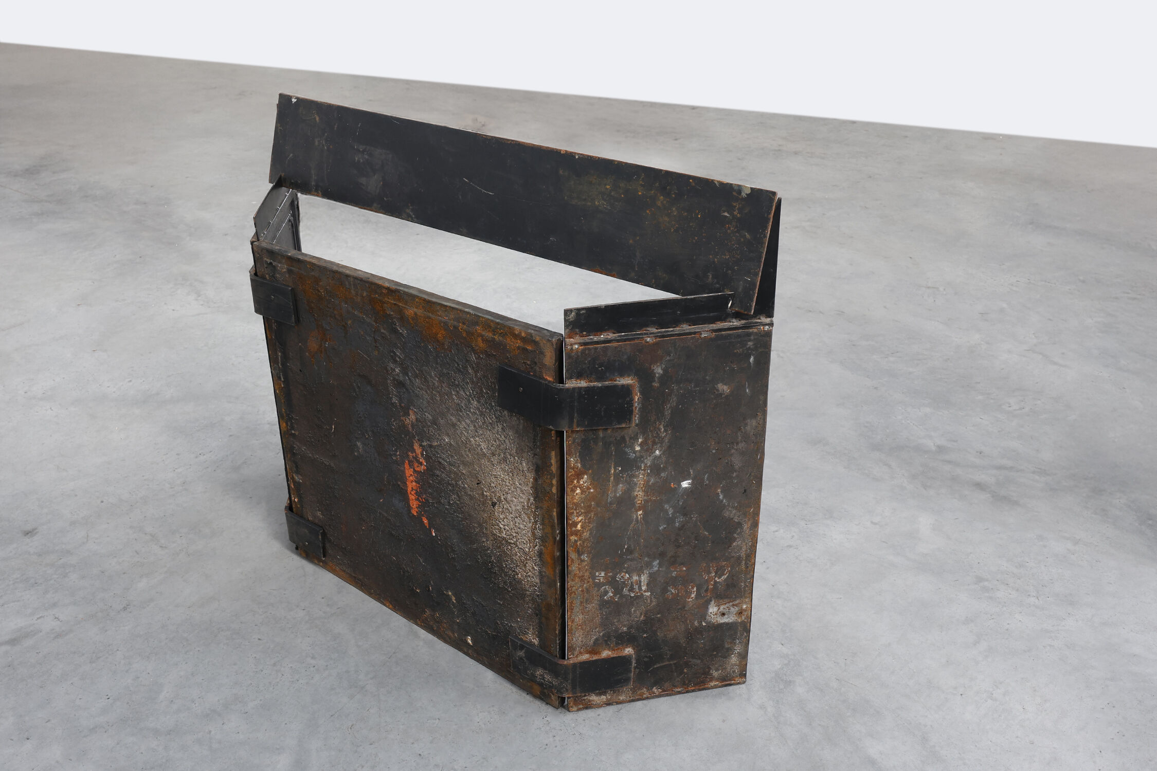 Antique Rococo style Fireback in cast iron, France ca. 1780