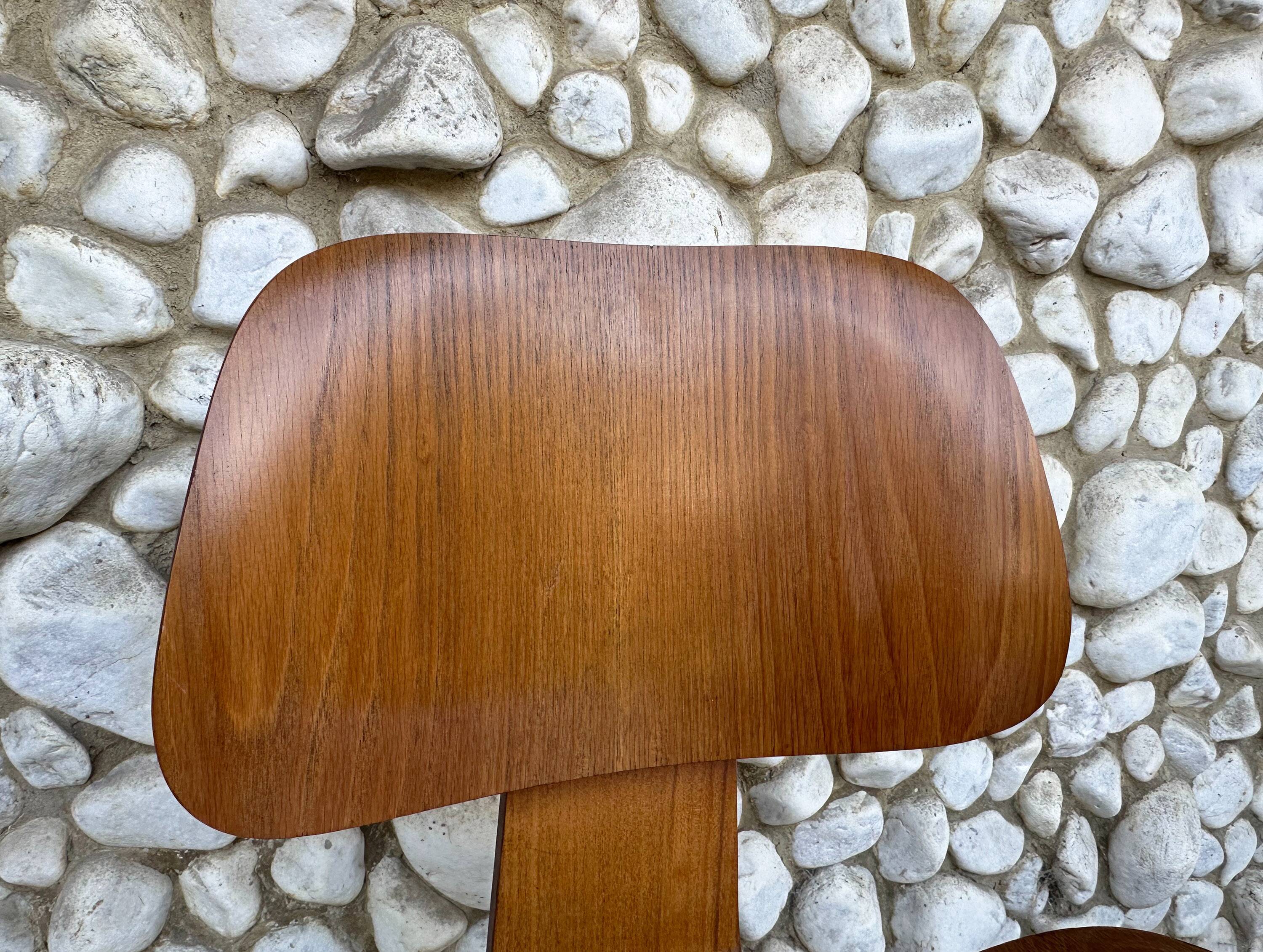 DCW chair in walnut by Charles & Ray Eames for Herman Miller, 1950-53