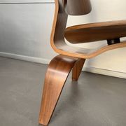 LCW LOUNGE CHAIR WOOD WALNUT BY CHARLES & RAY EAMES EVANS / HERMAN MILLER 1948-49